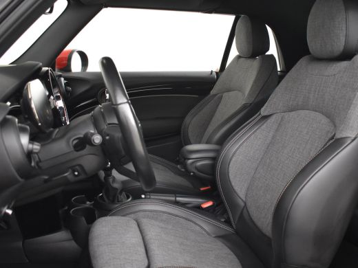 Mini Cooper Cabrio 1.5 Cooper Classic 136pk | Cruise Control | Stoelverwarming | Head-up display | Navigatie | 16" LMV ActivLease financial lease