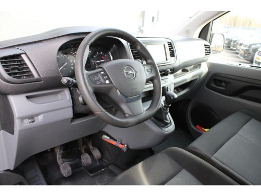 Opel Vivaro 1.5 CDTI L3H1 | 9 Persoons | Long / L3 | Incl. BTW/BPM | Navigatie | Dubbele schuifdeur | Trekhaa... ActivLease financial lease