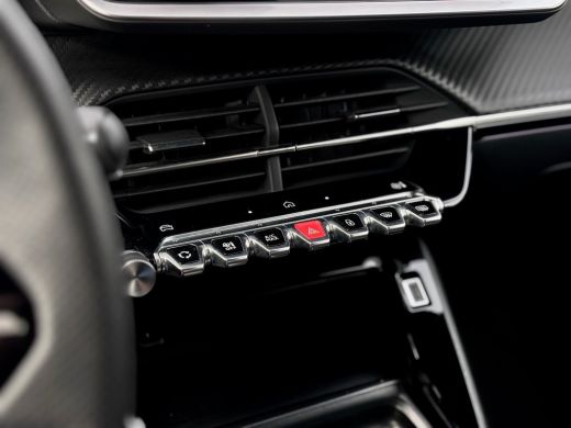 Peugeot 2008 1.2 Hybrid 136 GT | Achterbank in delen neerklapbaar | Achteruitrijcamera | Airco (automatisch) ActivLease financial lease