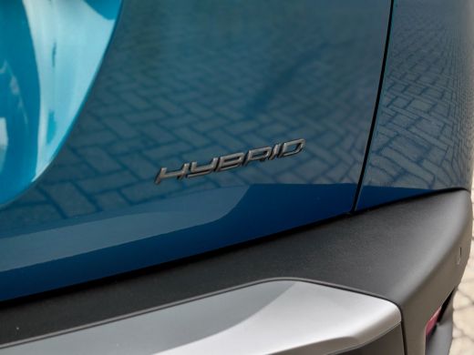 Peugeot 2008 1.2 Hybrid 136 GT | Achterbank in delen neerklapbaar | Achteruitrijcamera | Airco (automatisch) ActivLease financial lease