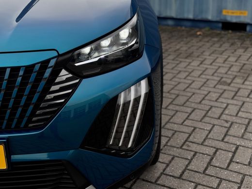 Peugeot 2008 1.2 Hybrid 136 GT | Achterbank in delen neerklapbaar | Achteruitrijcamera | Airco (automatisch) ActivLease financial lease