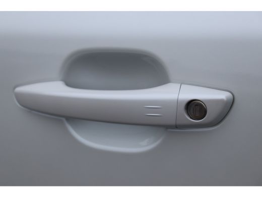 Peugeot 2008 1.2 PURETECH 100PK ALLURE PACK / NAVI / LEDER / CLIMA / LED / PDC / 17" LMV / CAMERA / KEYLESS / ... ActivLease financial lease