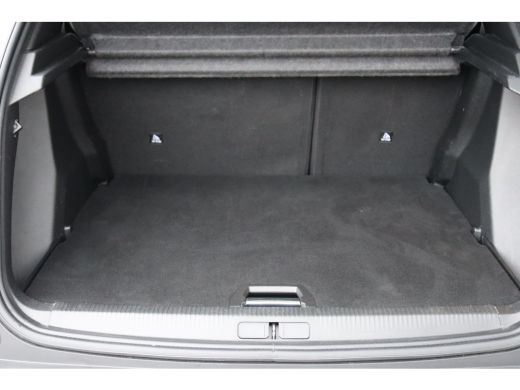 Peugeot 2008 1.2 PURETECH 100PK ALLURE PACK / NAVI / LEDER / CLIMA / LED / PDC / 17" LMV / CAMERA / KEYLESS / ... ActivLease financial lease