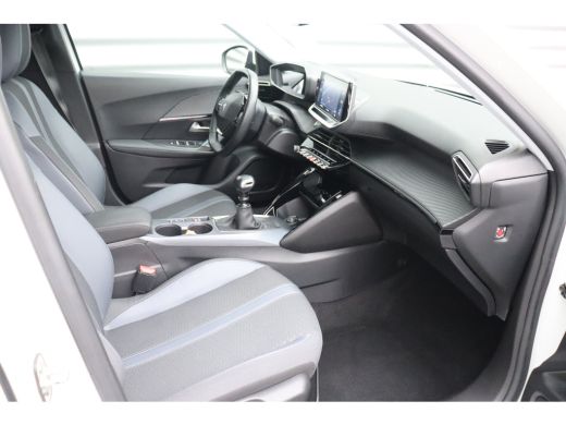 Peugeot 2008 1.2 PURETECH 100PK ALLURE PACK / NAVI / LEDER / CLIMA / LED / PDC / 17" LMV / CAMERA / KEYLESS / ... ActivLease financial lease