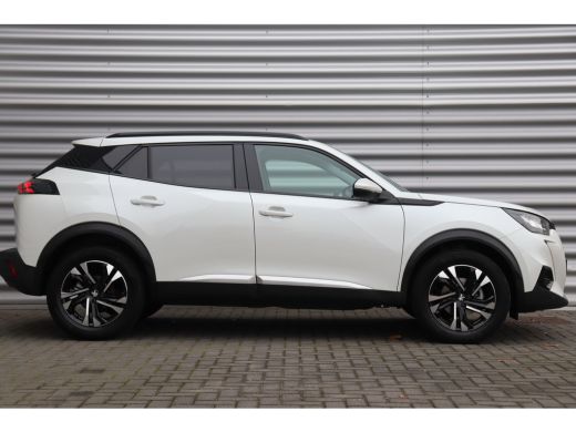 Peugeot 2008 1.2 PURETECH 100PK ALLURE PACK / NAVI / LEDER / CLIMA / LED / PDC / 17" LMV / CAMERA / KEYLESS / ... ActivLease financial lease