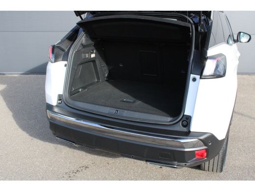 Peugeot 3008 1.2 PureTech GT | Navigatie | Camera | Alcantara | Apple carplay | Parelmoer | 63.000km | BTW | ActivLease financial lease