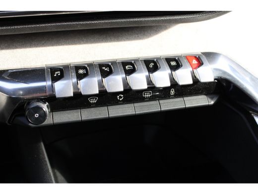 Peugeot 3008 1.2 PureTech GT | Navigatie | Camera | Alcantara | Apple carplay | Parelmoer | 63.000km | BTW | ActivLease financial lease