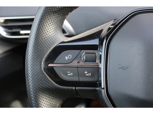 Peugeot 3008 1.2 PureTech GT | Navigatie | Camera | Alcantara | Apple carplay | Parelmoer | 63.000km | BTW | ActivLease financial lease