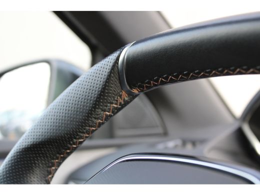 Peugeot 3008 1.2 PureTech GT | Navigatie | Camera | Alcantara | Apple carplay | Parelmoer | 63.000km | BTW | ActivLease financial lease