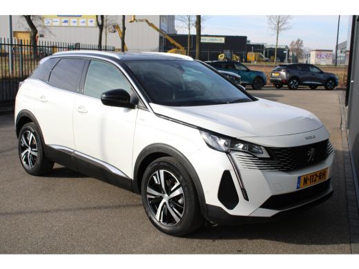 Peugeot 3008 1.2 PureTech GT | Navigatie | Camera | Alcantara | Apple carplay | Parelmoer | 63.000km | BTW | ActivLease financial lease