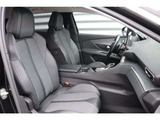 Peugeot 3008 1.6 HYBRID 225PK ALLURE PACK AUTOMAAT / NAVI / CLIMA / PDC / 18" LMV / CAMERA / KEYLESS / FULL-LE... ActivLease financial lease