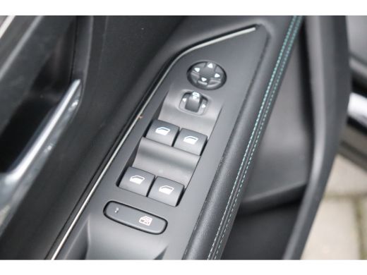 Peugeot 3008 1.6 HYBRID 225PK ALLURE PACK AUTOMAAT / NAVI / CLIMA / PDC / 18" LMV / CAMERA / KEYLESS / FULL-LE... ActivLease financial lease