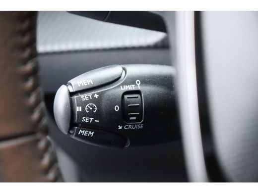 Peugeot e-208 EV 136PK ACTIVE PACK AUTOMAAT / NAVI / CLIMA / PDC / 16" LMV / CRUISECONTROL / I-COCKPIT / FULL-L... ActivLease financial lease