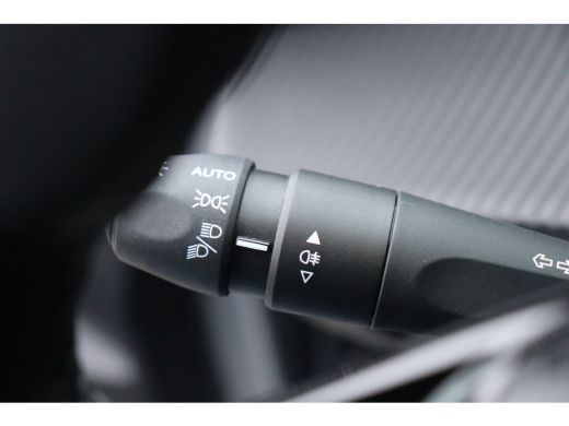 Peugeot e-208 EV 136PK ACTIVE PACK AUTOMAAT / NAVI / CLIMA / PDC / 16" LMV / CRUISECONTROL / I-COCKPIT / FULL-L... ActivLease financial lease