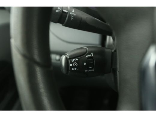 Peugeot Expert 2.0 BlueHDI L2H1 | Airco | Cruise | 3 Zits | Trekhaak | Carplay | Imperiaal | Parkeersens. ActivLease financial lease