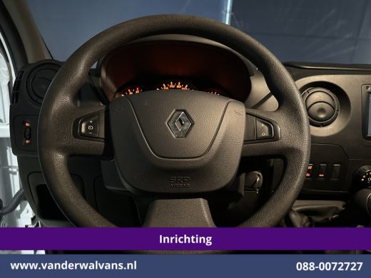 Renault Master 2.3 dCi 131pk L2H2 Inrichting Euro6 Airco | Imperiaal | Navigatie | Cruisecontrol | 2500kg Trekha... ActivLease financial lease