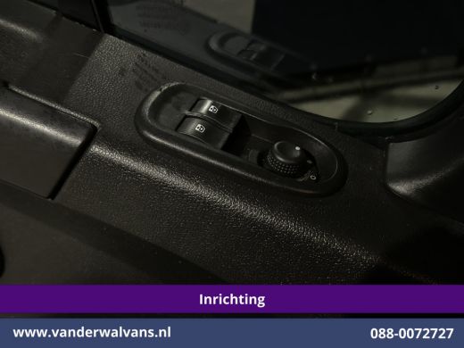 Renault Master 2.3 dCi 131pk L2H2 Inrichting Euro6 Airco | Imperiaal | Navigatie | Cruisecontrol | 2500kg Trekha... ActivLease financial lease
