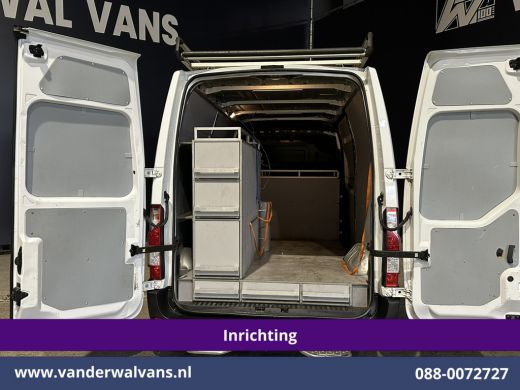 Renault Master 2.3 dCi 131pk L2H2 Inrichting Euro6 Airco | Imperiaal | Navigatie | Cruisecontrol | 2500kg Trekha... ActivLease financial lease