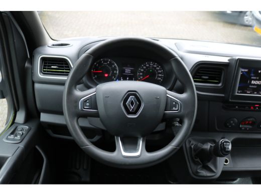 Renault Master 2.3 dCi 135pk L2 H2 Airco Navigatie Camera Trekhaak ActivLease financial lease