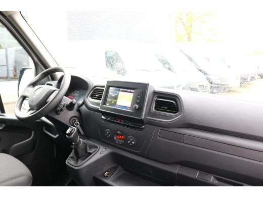 Renault Master 2.3 dCi 135pk L2 H2 Airco Navigatie Camera Trekhaak ActivLease financial lease