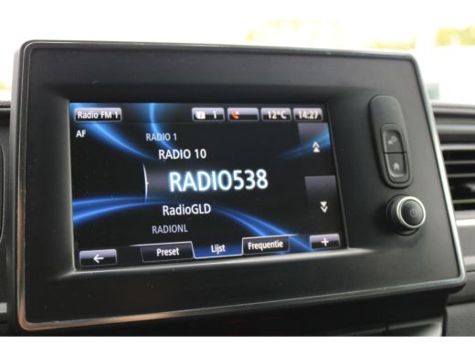 Renault Master 2.3 dCi 135pk L2 H2 Airco Navigatie Camera Trekhaak ActivLease financial lease