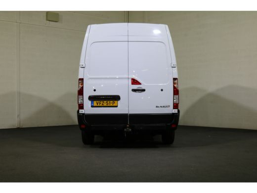Renault Master 2.3 dCi 135pk L2 H2 Airco Navigatie Camera Trekhaak ActivLease financial lease