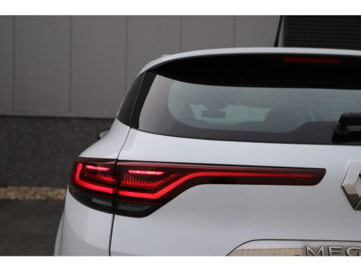 Renault M&eacute;gane Estate Estate 1.3 TCe/H6/Nw.model/1e eig./Camera/Carplay/Trekhaak/Cruise/Led ActivLease financial lease