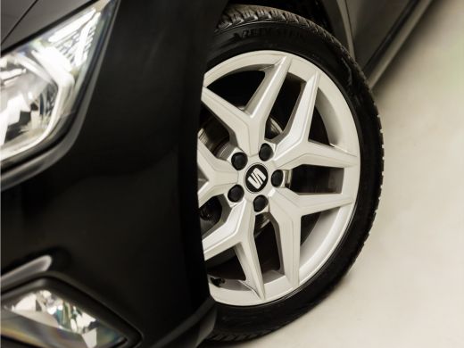 Seat Ibiza 1.0 TSI FR Intense Sport (APPLE CARPLAY, GROOT NAVI, CLIMATE, MODE KNOP, CAMERA, SPORTSTOELEN, GE... ActivLease financial lease