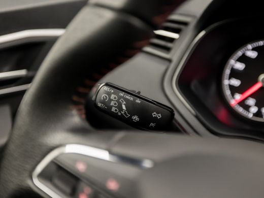 Seat Ibiza 1.0 TSI FR Intense Sport (APPLE CARPLAY, GROOT NAVI, CLIMATE, MODE KNOP, CAMERA, SPORTSTOELEN, GE... ActivLease financial lease