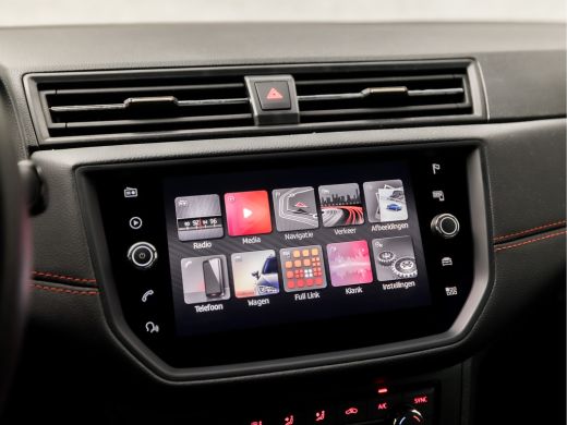 Seat Ibiza 1.0 TSI FR Intense Sport (APPLE CARPLAY, GROOT NAVI, CLIMATE, MODE KNOP, CAMERA, SPORTSTOELEN, GE... ActivLease financial lease