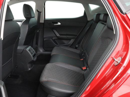 Seat Leon 1.4 TSI eHybrid PHEV FR | Stoel & stuurverwarming | Camera | Adaptive cruise | Carplay | Navigati... ActivLease financial lease