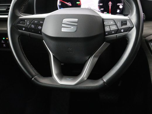 Seat Leon 1.4 TSI eHybrid PHEV Xcellence | Leder/Alcantara | Stoelverwarming | Adaptive cruise | Carplay | ... ActivLease financial lease