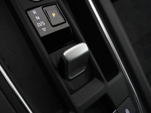 Seat Leon 1.4 TSI eHybrid PHEV Xcellence | Leder/Alcantara | Stoelverwarming | Adaptive cruise | Carplay | ... ActivLease financial lease