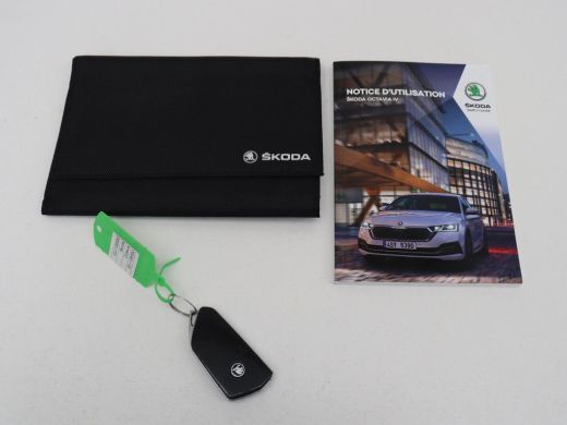 Skoda Octavia 1.4 TSI iV PHEV Business Edition | Adaptive cruise | Stuurverwarming | Carplay | Navigatie | Park... ActivLease financial lease