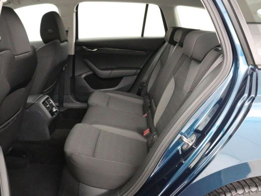 Skoda Octavia 1.4 TSI iV PHEV Business Edition | Adaptive cruise | Stuurverwarming | Carplay | Navigatie | Park... ActivLease financial lease