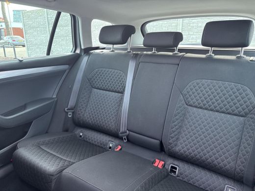 Skoda Superb 1.4 TSI PHEV iV Business Edition | 1.600 KG Trekgewicht | Panoramadak | Achteruitrijcamera | Park... ActivLease financial lease