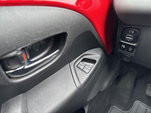 Toyota Aygo 1.0 VVT-i x-play | Apple CarPlay/Android auto | Achteruitrijcamera ActivLease financial lease