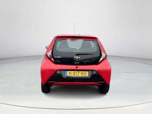 Toyota Aygo 1.0 VVT-i x-play | Apple CarPlay/Android auto | Achteruitrijcamera ActivLease financial lease