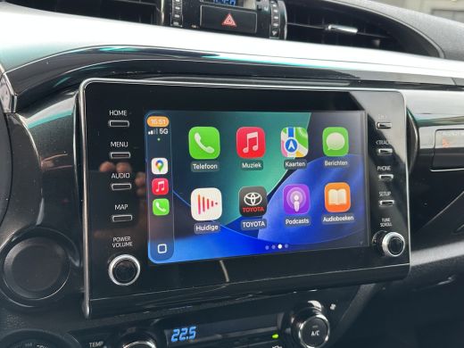 Toyota Hilux 2.4 D-4D AUTOMAAT / 4x4 / 1e EIG. / 3.500 KG AHG / CAMERA / TREKHAAK / ECC / CRUISE / CARPLAY ActivLease financial lease