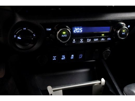 Toyota Hilux 2.4 D-4D-F 150pk E6 4WD 4x4 Double Cab Automaat 2/5-Persoons 08-2019 ActivLease financial lease