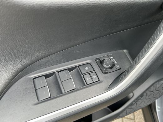 Toyota RAV4 2.5 Plug-in Hybrid AWD Style (Parkeersensoren - Camera) ActivLease financial lease