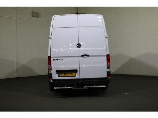 Volkswagen Crafter 2.0 TDI 177pk L3 H3 Automaat Airco Navigatie Camera Trekhaak ActivLease financial lease