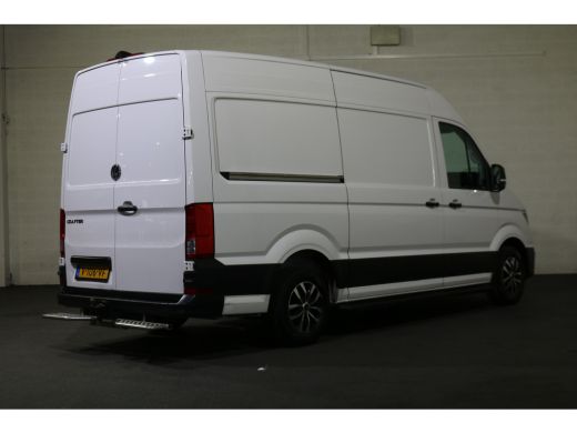 Volkswagen Crafter 2.0 TDI 177pk L3 H3 Automaat Airco Navigatie Camera Trekhaak ActivLease financial lease