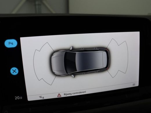 Volkswagen Golf 1.0 TSI Life | Carplay | Sfeerverlichting | Adaptive cruise | Navigatie | Parkeerhulp | Climate c... ActivLease financial lease