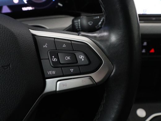 Volkswagen Golf 1.0 TSI Life | Carplay | Sfeerverlichting | Adaptive cruise | Navigatie | Parkeerhulp | Climate c... ActivLease financial lease