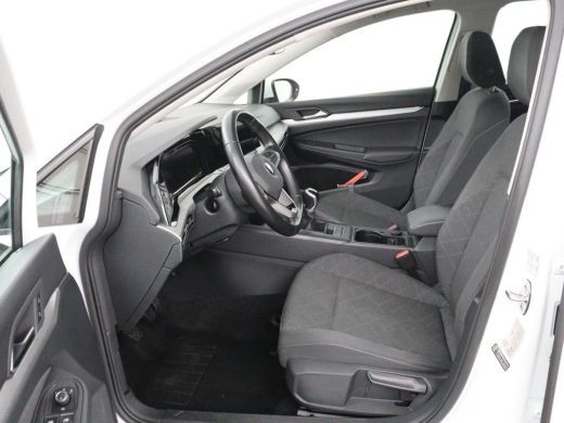 Volkswagen Golf 1.0 TSI Life | Carplay | Sfeerverlichting | Adaptive cruise | Navigatie | Parkeerhulp | Climate c... ActivLease financial lease