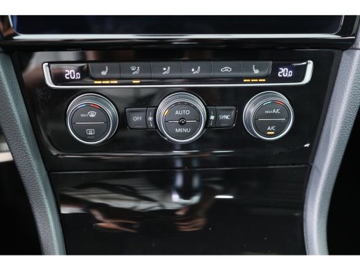 Volkswagen Golf 1.4 TSI PHEV GTE | LED | Camera | Leder | Memory | Sfeer Verlichting | Digital Cockpit | BLIS | K... ActivLease financial lease