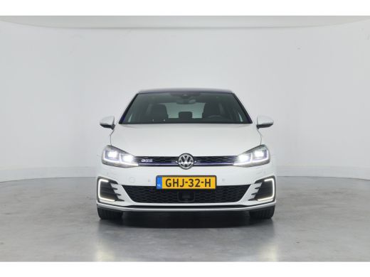 Volkswagen Golf 1.4 TSI PHEV GTE | LED | Camera | Leder | Memory | Sfeer Verlichting | Digital Cockpit | BLIS | K... ActivLease financial lease