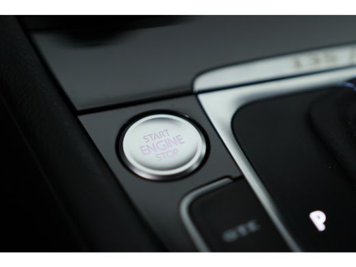 Volkswagen Golf 1.4 TSI PHEV GTE | LED | Camera | Leder | Memory | Sfeer Verlichting | Digital Cockpit | BLIS | K... ActivLease financial lease