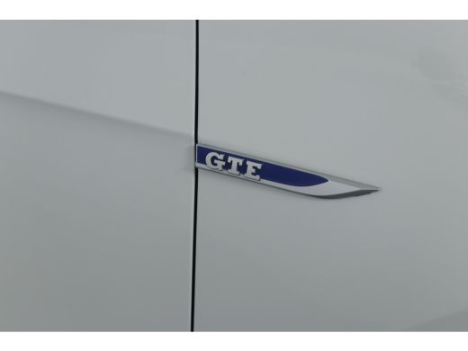 Volkswagen Golf 1.4 TSI PHEV GTE | LED | Camera | Leder | Memory | Sfeer Verlichting | Digital Cockpit | BLIS | K... ActivLease financial lease